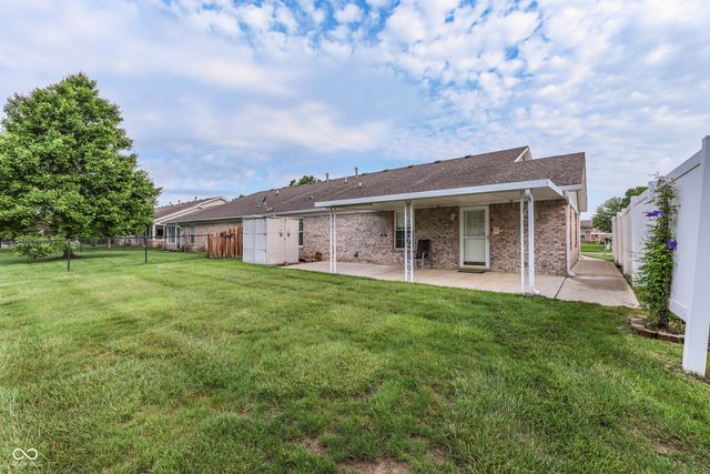 7915 Park Ward Place, Indianapolis, IN 46259