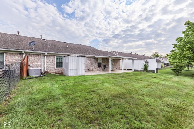 7915 Park Ward Place, Indianapolis, IN 46259