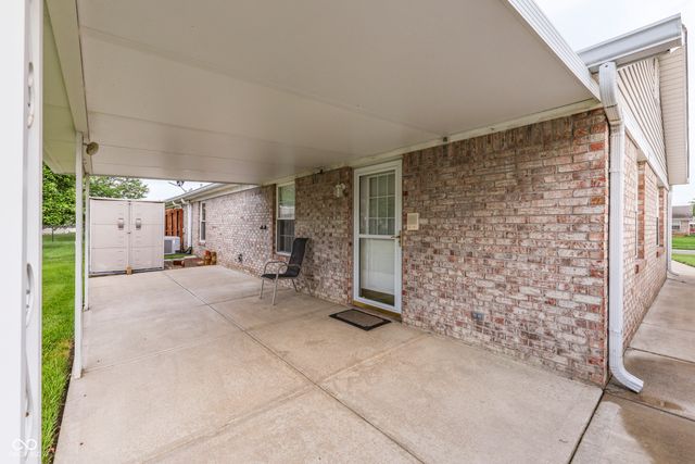 7915 Park Ward Place, Indianapolis, IN 46259