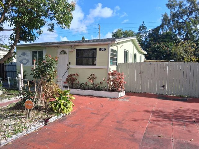 6420 Oak Street, Hollywood, FL 33024