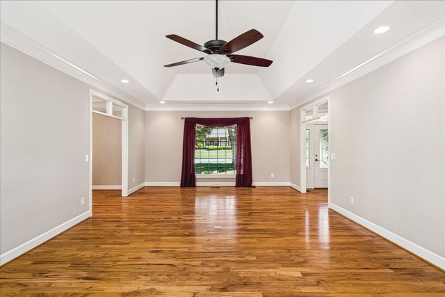 210 Montchanin Dr, Old Hickory, TN 37138