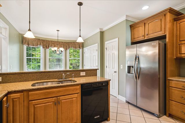 210 Montchanin Dr, Old Hickory, TN 37138