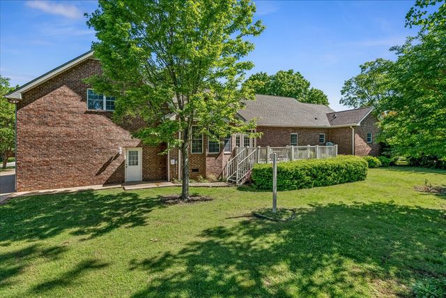 210 Montchanin Dr, Old Hickory, TN 37138