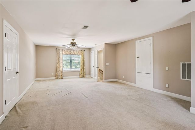 210 Montchanin Dr, Old Hickory, TN 37138