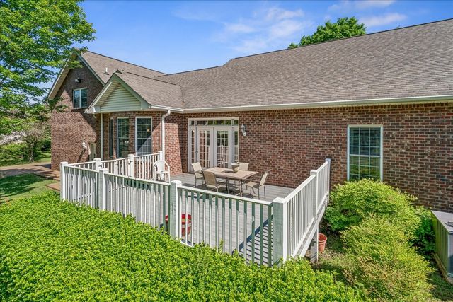 210 Montchanin Dr, Old Hickory, TN 37138