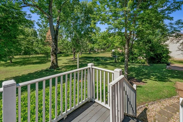 210 Montchanin Dr, Old Hickory, TN 37138