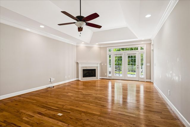 210 Montchanin Dr, Old Hickory, TN 37138