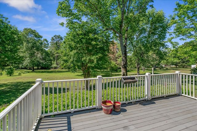 210 Montchanin Dr, Old Hickory, TN 37138