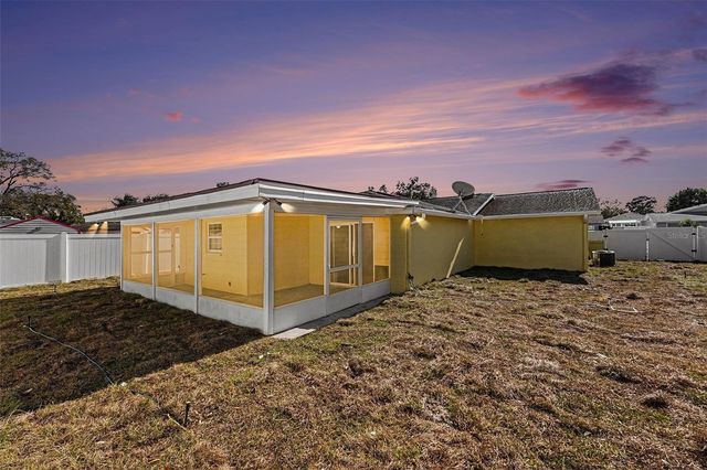 9031 TREE VALLEY CIRCLE, Tampa, FL 33615