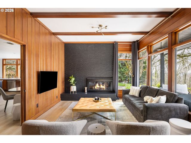 400 Nw MILLER Rd, Portland, OR 97229