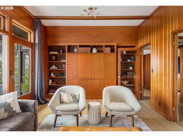 400 Nw MILLER Rd, Portland, OR 97229