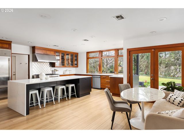 400 Nw MILLER Rd, Portland, OR 97229