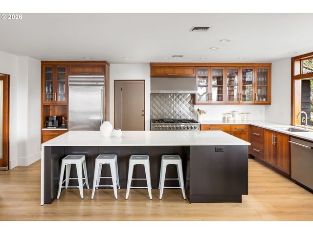 400 Nw MILLER Rd, Portland, OR 97229