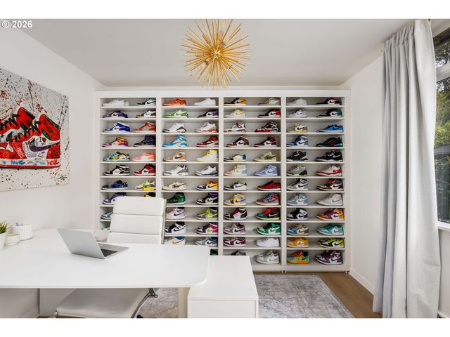 400 Nw MILLER Rd, Portland, OR 97229