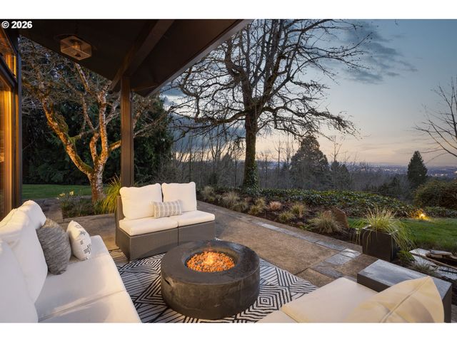 400 Nw MILLER Rd, Portland, OR 97229