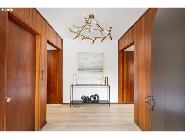 400 Nw MILLER Rd, Portland, OR 97229