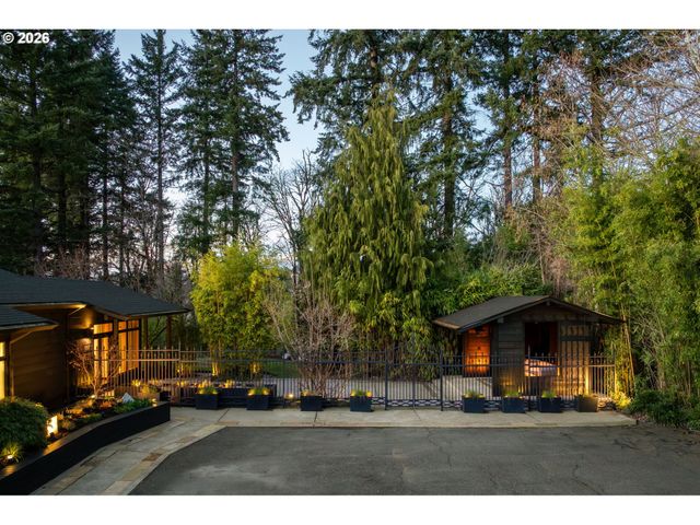 400 Nw MILLER Rd, Portland, OR 97229
