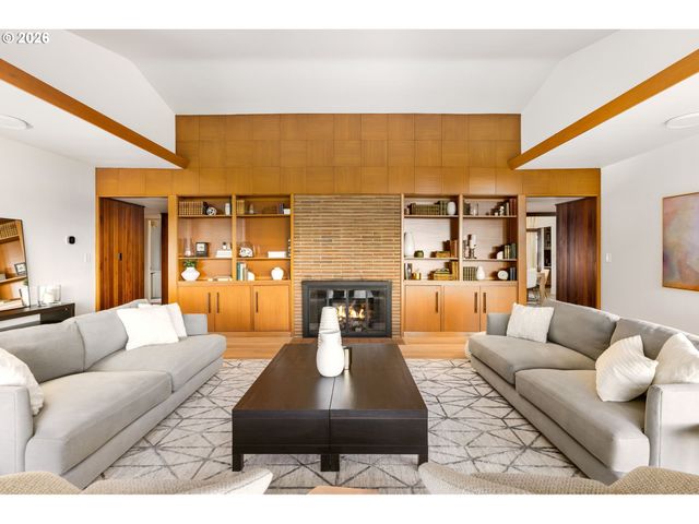 400 Nw MILLER Rd, Portland, OR 97229