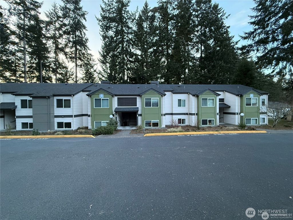 31500 33rd Place SW #U101, Federal Way, WA 98023