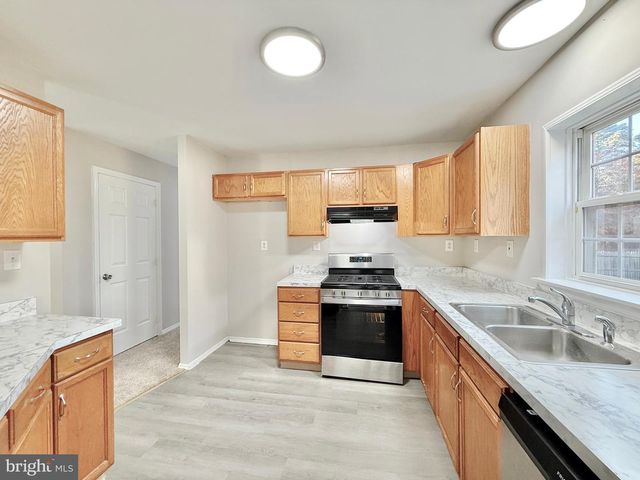 15 LOWELL ST, Mays Landing, NJ 08330