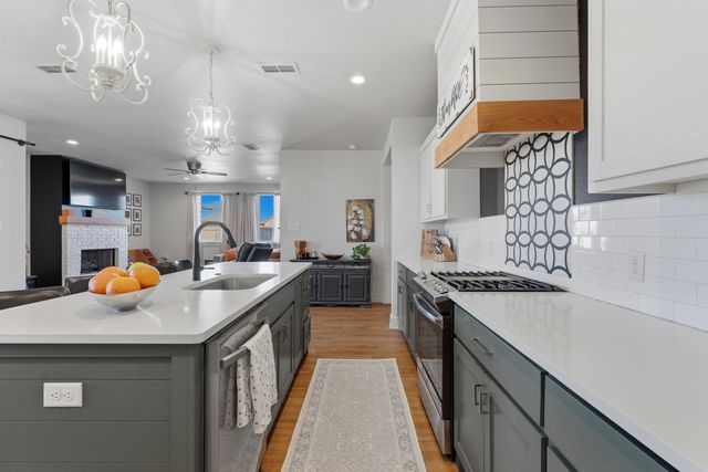 1023 N Fulton Avenue, Lubbock, TX 79416