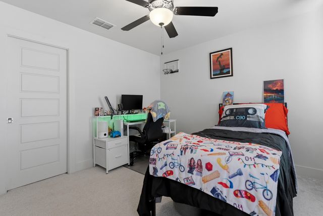 1023 N Fulton Avenue, Lubbock, TX 79416