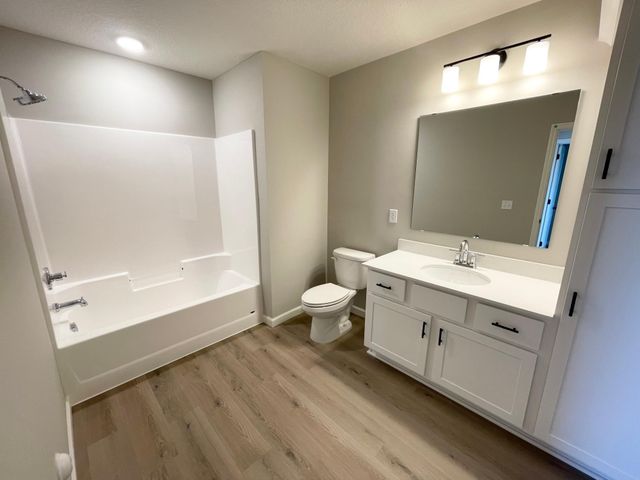 19885 Enfield Avenue N, Forest Lake, MN 55025