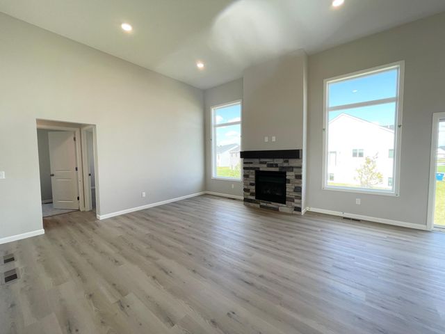 19885 Enfield Avenue N, Forest Lake, MN 55025