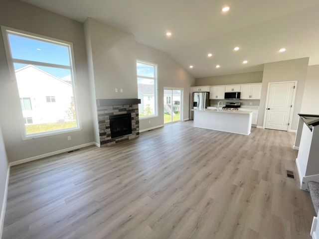 19885 Enfield Avenue N, Forest Lake, MN 55025