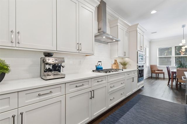 4216 W LEONA STREET, Tampa, FL 33629