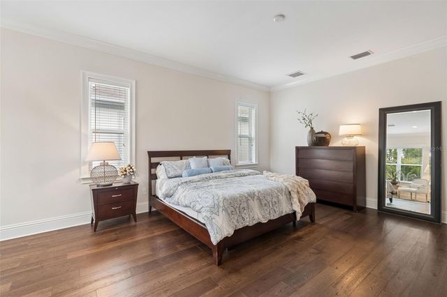 4216 W LEONA STREET, Tampa, FL 33629