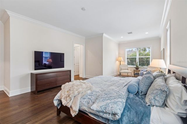 4216 W LEONA STREET, Tampa, FL 33629