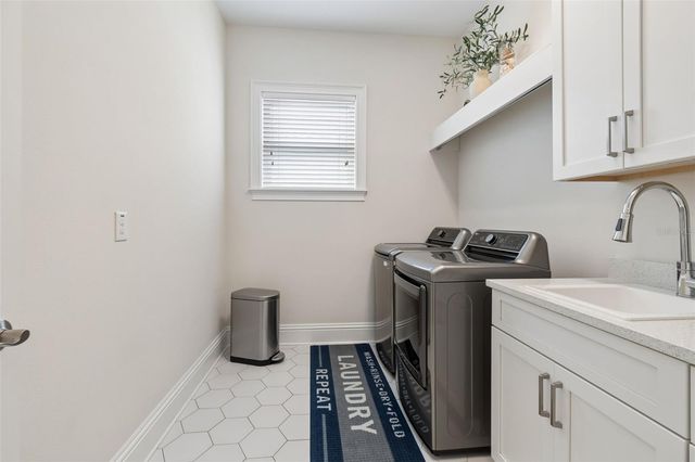 4216 W LEONA STREET, Tampa, FL 33629