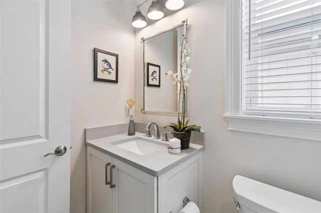 4216 W LEONA STREET, Tampa, FL 33629