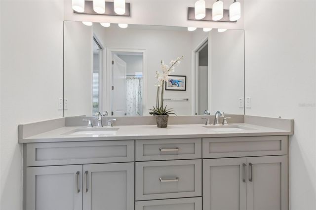 4216 W LEONA STREET, Tampa, FL 33629