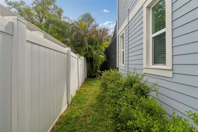 4216 W LEONA STREET, Tampa, FL 33629