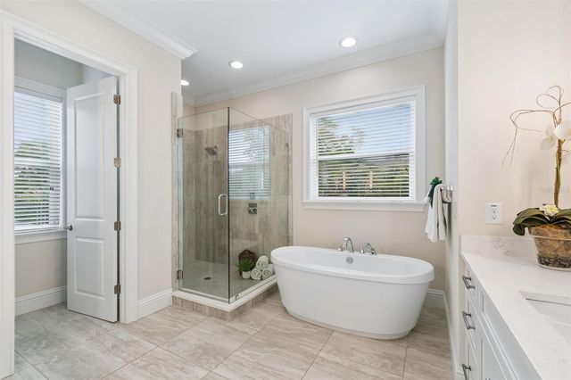 4216 W LEONA STREET, Tampa, FL 33629