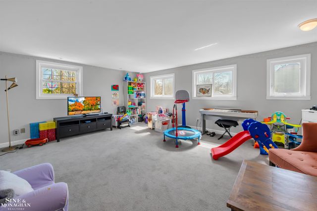 806 Pemberton Road, Grosse Pointe Park, MI 48230