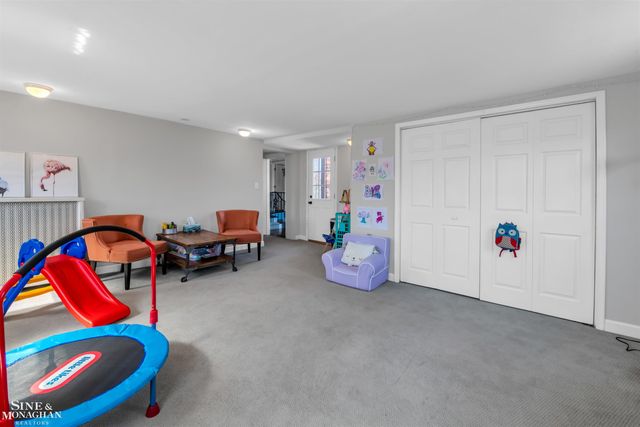 806 Pemberton Road, Grosse Pointe Park, MI 48230