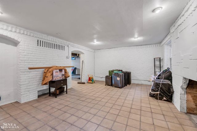 806 Pemberton Road, Grosse Pointe Park, MI 48230