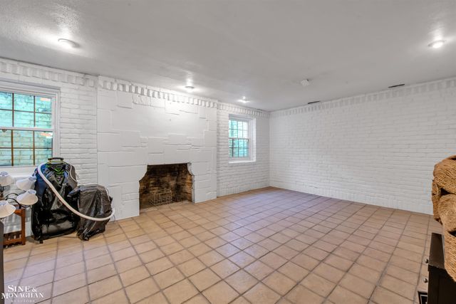 806 Pemberton Road, Grosse Pointe Park, MI 48230