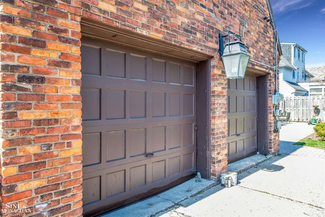 806 Pemberton Road, Grosse Pointe Park, MI 48230