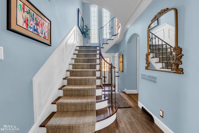 806 Pemberton Road, Grosse Pointe Park, MI 48230