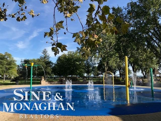 806 Pemberton Road, Grosse Pointe Park, MI 48230