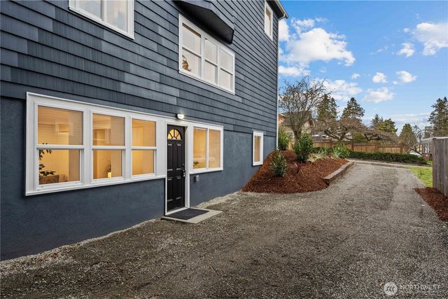 831 N Lawrence Street, Tacoma, WA 98406