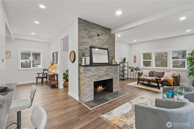 831 N Lawrence Street, Tacoma, WA 98406