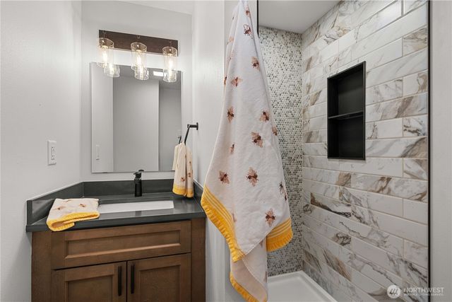 831 N Lawrence Street, Tacoma, WA 98406