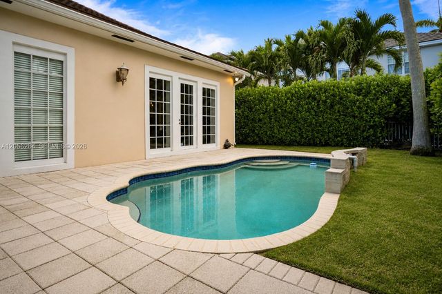 1327 SW 21st Ct, Fort Lauderdale, FL 33315