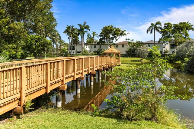 1327 SW 21st Ct, Fort Lauderdale, FL 33315