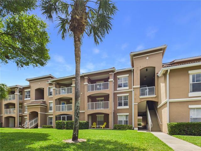 5060 Fairways Circle F303, Vero Beach, FL 32967